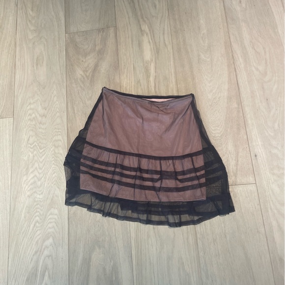Going Out Skirt - Picture 2 of 3